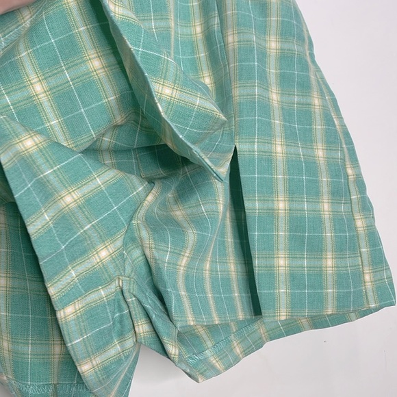 Francesca’s Collections Skort Women’s Size Medium Belly Green plaid - Picture 5 of 8